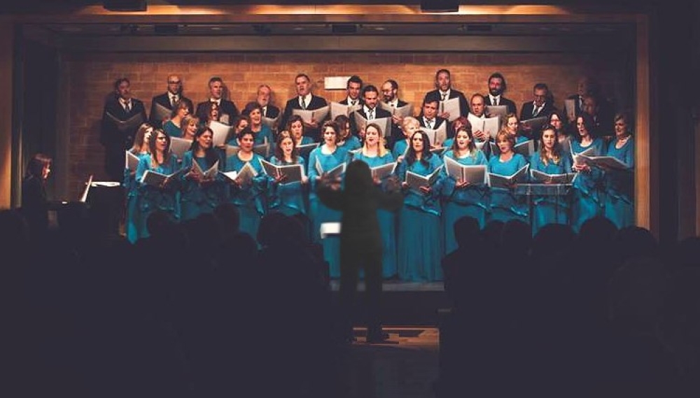 &laquo;&Sigma;&tau;&omicron;&upsilon; &phi;&theta;&iota;&nu;&omicron;&pi;ώ&rho;&omicron;&upsilon; &tau;&iota;&sigmaf; &mu;&epsilon;&lambda;&omega;&delta;ί&epsilon;&sigmaf;&raquo; &mu;&epsilon; &tau;&iota;&sigmaf; &phi;&omega;&nu;έ&sigmaf; &tau;&omicron;&upsilon; &Mu;&omicron;&upsilon;&sigma;&iota;&kappa;&omicron;ύ &Omicron;&mu;ί&lambda;&omicron;&upsilon; &Sigma;&pi;ά&rho;&tau;&eta;&sigmaf;