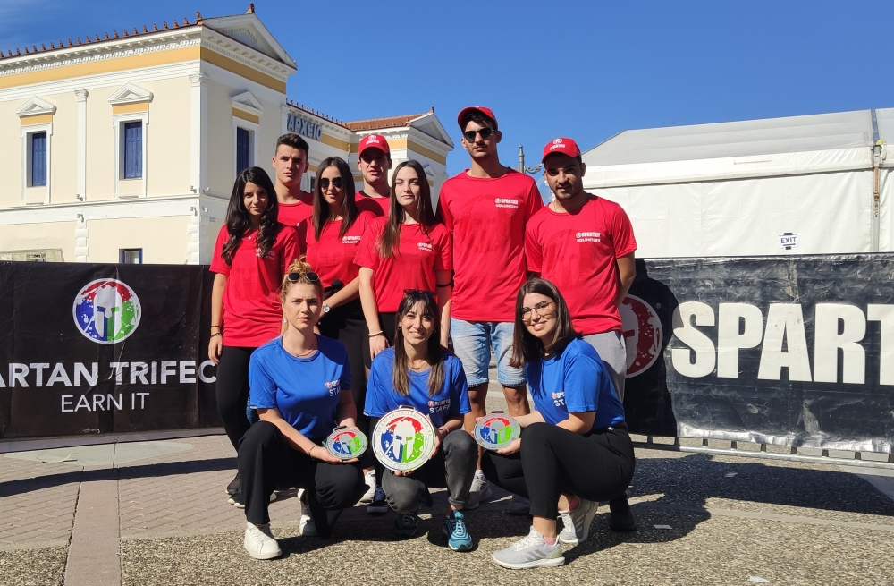 &Pi;&alpha;&gamma;&kappa;ό&sigma;&mu;&iota;&alpha; &Eta;&mu;έ&rho;&alpha; &Epsilon;&theta;&epsilon;&lambda;&omicron;&nu;&tau;&iota;&sigma;&mu;&omicron;ύ: &Omicron;&iota; &epsilon;&theta;&epsilon;&lambda;&omicron;&nu;&tau;έ&sigmaf; &tau;&omicron;&upsilon; Spartan Race &mu;&omicron;&iota;&rho;ά&zeta;&omicron;&nu;&tau;&alpha;&iota; &tau;&iota;&sigmaf; &sigma;&kappa;έ&psi;&epsilon;&iota;&sigmaf; &tau;&omicron;&upsilon;&sigmaf;