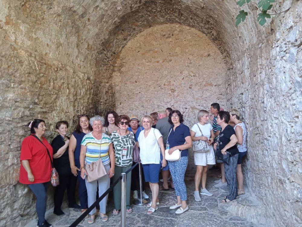 &Sigma;&tau;&eta;&nu; &Alpha;&rho;&gamma;&omicron;&lambda;ί&delta;&alpha; &epsilon;&xi;έ&delta;&rho;&alpha;&mu;&epsilon; &omicron; &Sigma;ύ&lambda;&lambda;&omicron;&gamma;&omicron;&sigmaf; &Kappa;&upsilon;&rho;&iota;ώ&nu; &Sigma;&kappa;ά&lambda;&alpha;&sigmaf;