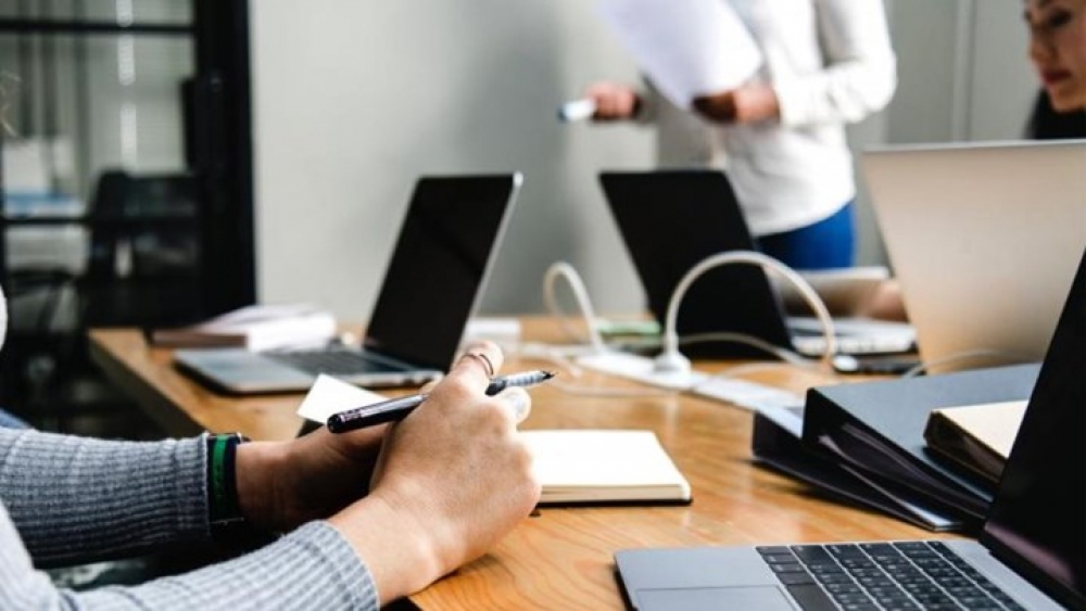 &Pi;έ&nu;&tau;&epsilon; &pi;&rho;&omicron;&sigma;&lambda;ή&psi;&epsilon;&iota;&sigmaf; &sigma;&tau;&eta;&nu; &Pi;&epsilon;&rho;&iota;&phi;έ&rho;&epsilon;&iota;&alpha; &Pi;&epsilon;&lambda;&omicron;&pi;&omicron;&nu;&nu;ή&sigma;&omicron;&upsilon;