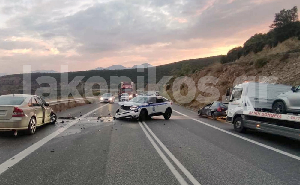 &Alpha;&pi;ί&sigma;&tau;&epsilon;&upsilon;&tau;&omicron; &tau;&rho;&omicron;&chi;&alpha;ί&omicron; &mu;&epsilon; &pi;&epsilon;&rho;&iota;&pi;&omicron;&lambda;&iota;&kappa;ό &tau;&eta;&sigmaf; &Tau;&rho;&omicron;&chi;&alpha;ί&alpha;&sigmaf; &Sigma;&pi;ά&rho;&tau;&eta;&sigmaf; (&Phi;&Omega;&Tau;&Omicron;)