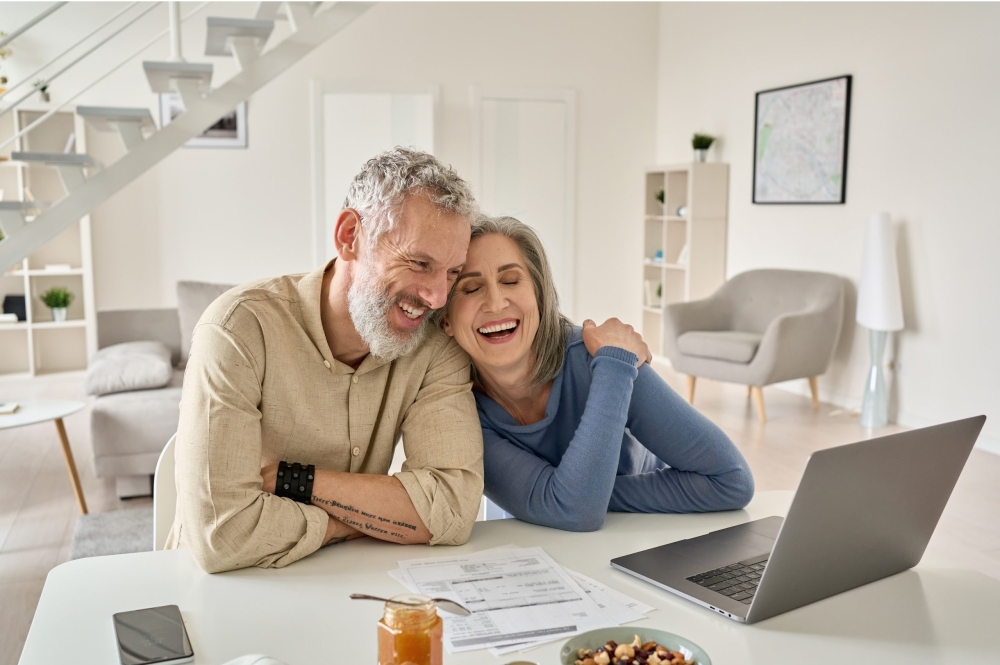 &Gamma;&iota;&alpha;&tau;ί &omicron;&iota; &gamma;&upsilon;&nu;&alpha;ί&kappa;&epsilon;&sigmaf; &zeta;&omicron;&upsilon;&nu; &pi;&epsilon;&rho;&iota;&sigma;&sigma;ό&tau;&epsilon;&rho;&omicron; &alpha;&pi;ό &tau;&omicron;&upsilon;&sigmaf; ά&nu;&delta;&rho;&epsilon;&sigmaf;;