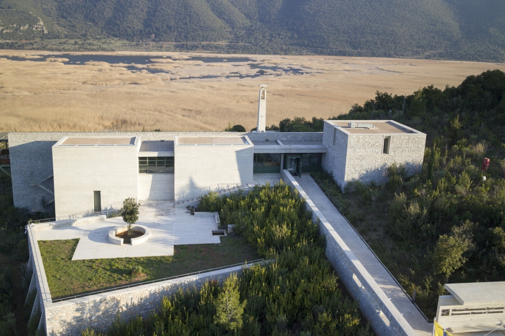 &Gamma;&iota;&omicron;&rho;&tau;ά&zeta;&omicron;&upsilon;&mu;&epsilon; &tau;&eta; &Delta;&iota;&epsilon;&theta;&nu;ή &Eta;&mu;έ&rho;&alpha; &Mu;&omicron;&upsilon;&sigma;&epsilon;ί&omega;&nu; &sigma;&tau;&omicron; &Mu;&omicron;&upsilon;&sigma;&epsilon;ί&omicron; &Pi;&epsilon;&rho;&iota;&beta;ά&lambda;&lambda;&omicron;&nu;&tau;&omicron;&sigmaf; &Sigma;&tau;&upsilon;&mu;&phi;&alpha;&lambda;ί&alpha;&sigmaf;