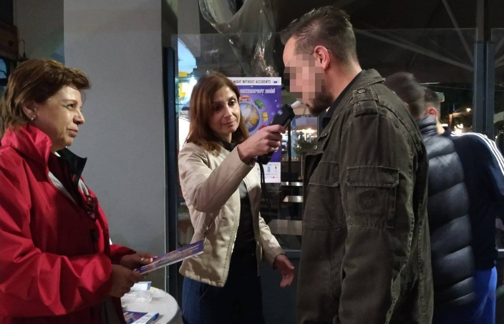 &laquo;Έ&nu;&alpha;&sigmaf; &delta;&epsilon;&nu; &pi;ί&nu;&epsilon;&iota;, &omicron;&iota; ά&lambda;&lambda;&omicron;&iota; &pi;ί&nu;&omicron;&upsilon;&mu;&epsilon;&raquo; &delta;&iota;&alpha;&lambda;ά&lambda;&eta;&sigma;&alpha;&nu; &Epsilon;&rho;&upsilon;&theta;&rho;ό&sigmaf; &Sigma;&tau;&alpha;&upsilon;&rho;ό&sigmaf; &kappa;&alpha;&iota; &Tau;&rho;&omicron;&chi;&alpha;ί&alpha; &Sigma;&pi;ά&rho;&tau;&eta;&sigmaf;