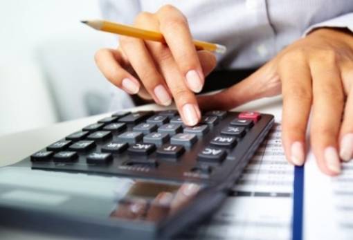 Τέλος επιτηδεύματος: Ποιοι πληρώνουν και ποιοι το γλιτώνουν το 2025