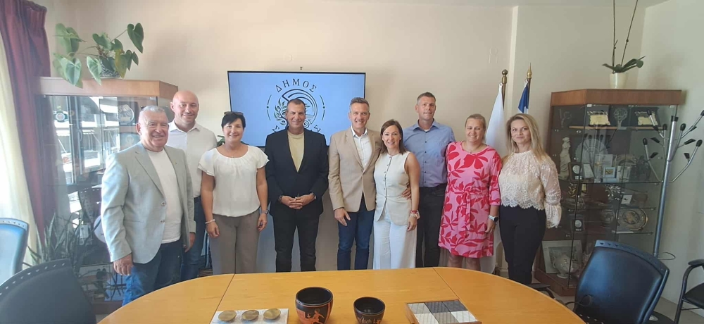 &Sigma;ύ&sigma;&phi;&iota;&xi;&alpha;&nu; &tau;&omicron;&upsilon;&sigmaf; &iota;&sigma;&chi;&upsilon;&rho;&omicron;ύ&sigmaf; &delta;&epsilon;&sigma;&mu;&omicron;ύ&sigmaf; &tau;&omicron;&upsilon;&sigmaf; &Sigma;&pi;ά&rho;&tau;&eta; &kappa;&alpha;&iota; &Sigma;&omicron;&pi;&rho;ό&nu;