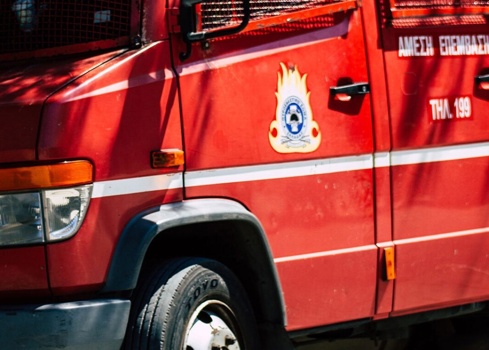 Ά&lambda;&lambda;&eta; &mu;&iota;&alpha; &phi;&omega;&tau;&iota;ά &sigma;&epsilon; ό&chi;&eta;&mu;&alpha; &sigma;&tau;&omicron;&nu; &Delta;. &Sigma;&pi;ά&rho;&tau;&eta;&sigmaf;