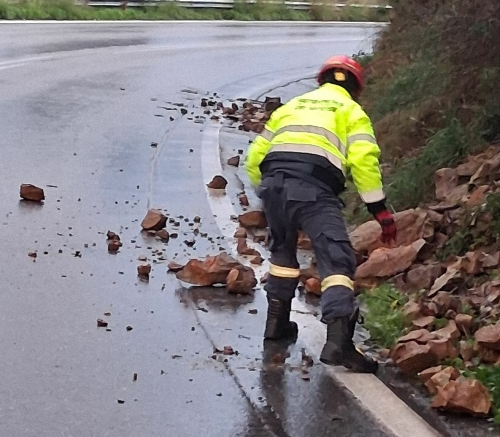 &laquo;&Epsilon;&lambda;&alpha;&phi;&rho;ύ&raquo; &pi;&rho;&omicron;&sigmaf; ώ&rho;&alpha;&sigmaf; &tau;&omicron; &alpha;&pi;&omicron;&tau;ύ&pi;&omega;&mu;&alpha; &tau;&eta;&sigmaf; &laquo;Adel&raquo; &sigma;&tau;&eta; &Lambda;&alpha;&kappa;&omega;&nu;ί&alpha;