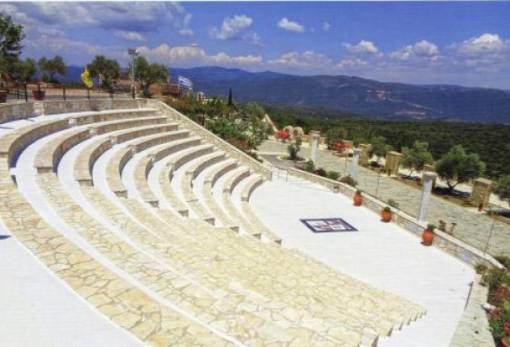 Η θεατρική ομάδα της Σορβόννης «Δημόδοκος» τρέχει στον Πηνελόπειο Δρόμο