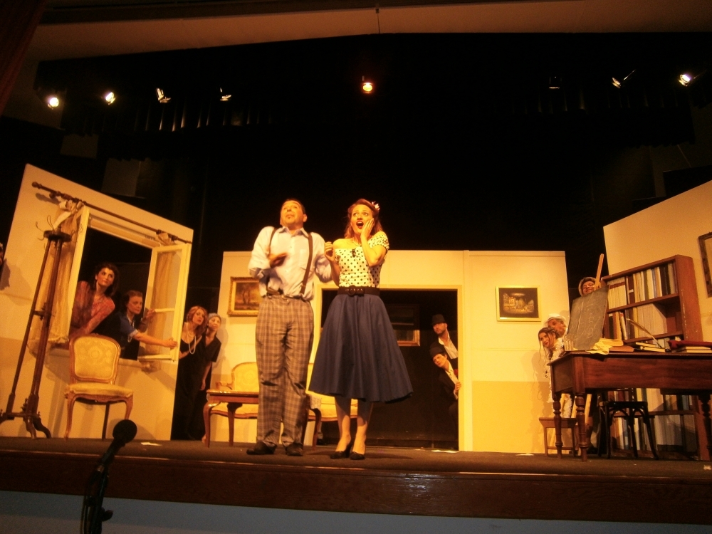 &Mu;&iota;&alpha; &nu;έ&alpha; &theta;&epsilon;&alpha;&tau;&rho;&iota;&kappa;ή &chi;&rho;&omicron;&nu;&iota;ά &xi;&epsilon;&kappa;&iota;&nu;ά &gamma;&iota;&alpha; &tau;&eta;&nu; &Epsilon;&Theta;&Omicron;&Lambda;