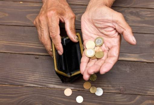 Αύξηση 12 έως 55 ευρώ σε 670.000 συνταξιούχους