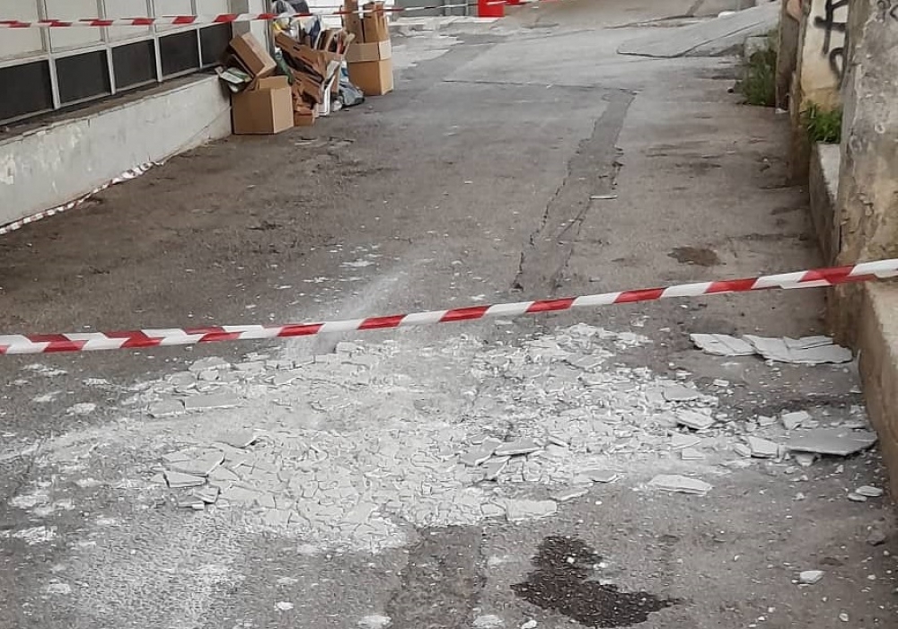 &Theta;&epsilon;ό&sigmaf; &phi;&upsilon;&lambda;ά&xi;&omicron;&iota; &alpha;&pi;ό&hellip; &sigma;&omicron;&beta;ά&delta;&epsilon;&sigmaf;