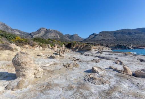 Καθημερινές δωρεάν ξεναγήσεις στο Γεωπάρκο Αγίου Νικολάου Βοιών