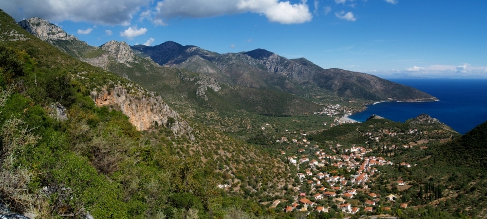 &Eta; &Pi;&epsilon;&lambda;&omicron;&pi;ό&nu;&nu;&eta;&sigma;&omicron;&sigmaf; &alpha;&pi;&omicron;&kappa;&tau;ά &tau;&alpha;&upsilon;&tau;ό&tau;&eta;&tau;&alpha; &epsilon;&xi;&omega;&sigma;&tau;&rho;έ&phi;&epsilon;&iota;&alpha;&sigmaf; &kappa;&alpha;&iota; &delta;&eta;&mu;&iota;&omicron;&upsilon;&rho;&gamma;ί&alpha;&sigmaf;