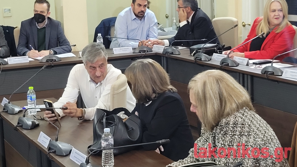 &Kappa;&omicron;&upsilon;&beta;&epsilon;&nu;&tau;&omicron;ύ&lambda;&alpha; &nu;&alpha;&hellip; &gamma;ί&nu;&epsilon;&tau;&alpha;&iota; &sigma;&tau;&omicron; &nu;έ&omicron; &Delta;&Sigma;