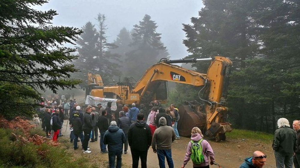 &Omicron;&rho;&epsilon;&iota;&beta;&alpha;&tau;&iota;&kappa;ή &pi;&omicron;&rho;&epsilon;ί&alpha; &delta;&iota;&alpha;&mu;&alpha;&rho;&tau;&upsilon;&rho;ί&alpha;&sigmaf; &sigma;&tau;&omicron;&nu; &Kappa;&omicron;&sigma;&mu;ά &alpha;&pi;ό &tau;&omicron;&nu; &Epsilon;&Omicron;&Sigma; &Sigma;&pi;ά&rho;&tau;&eta;&sigmaf;