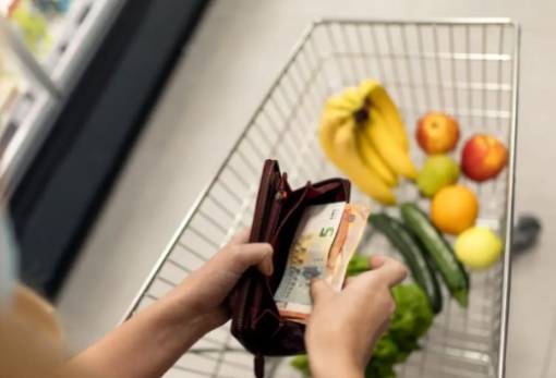 ΕΛΣΤΑΤ: Περισσότεροι Έλληνες με μειωμένη πρόσβαση στην τροφή