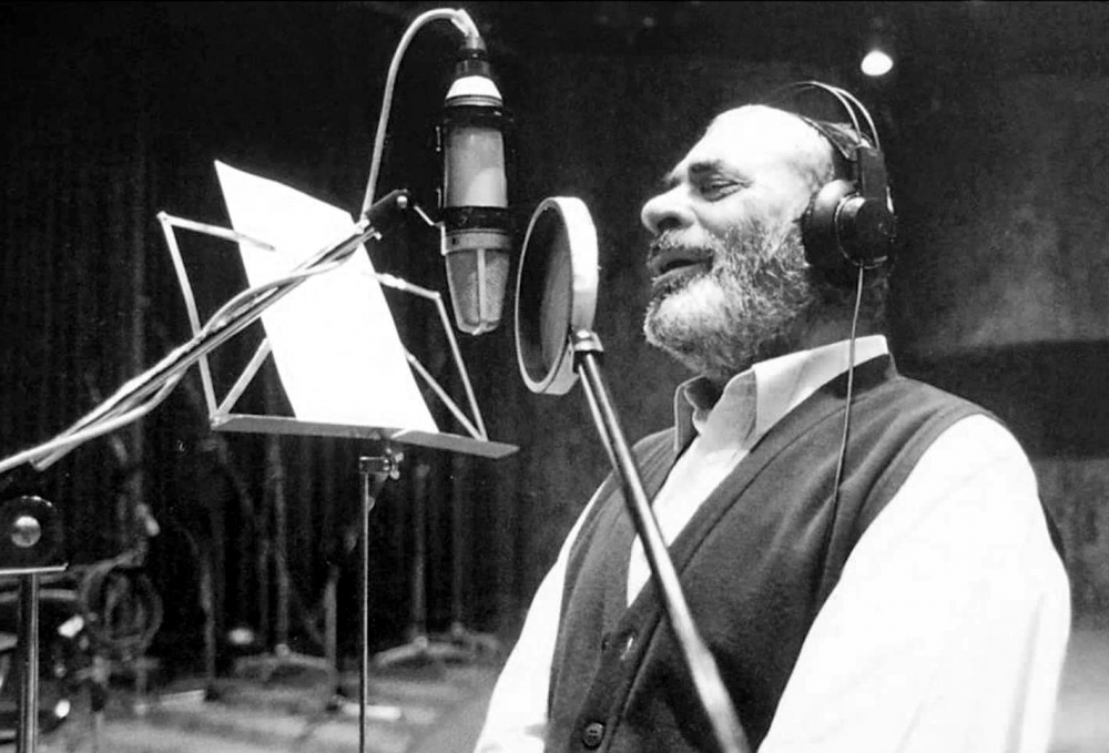 &laquo;6&eta; &Gamma;&iota;&omicron;&rho;&tau;ή  &Sigma;&tau;έ&lambda;&iota;&omicron;&upsilon; &Kappa;&alpha;&zeta;&alpha;&nu;&tau;&zeta;ί&delta;&eta;&raquo; &alpha;&pi;ό &tau;&omicron;&upsilon;&sigmaf; &Lambda;ά&kappa;&omega;&nu;&epsilon;&sigmaf; &phi;ί&lambda;&omicron;&upsilon;&sigmaf; &tau;&omicron;&upsilon;!