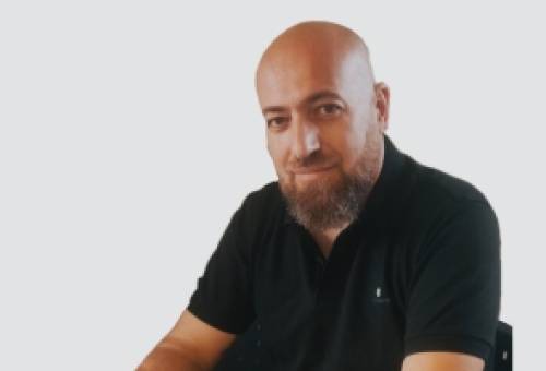 Φεύγει, μένοντας, ο Παναγιώτης Θεοδωρακάκος