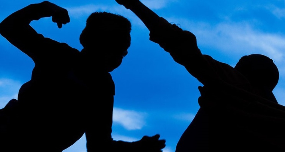 &laquo;&Pi;&iota;ά&sigma;&tau;&eta;&kappa;&alpha;&nu; &sigma;&tau;&alpha; &chi;έ&rho;&iota;&alpha;&raquo; &kappa;&alpha;&iota; &beta;&gamma;ή&kappa;&alpha;&nu; &rho;ό&pi;&alpha;&lambda;&alpha; &sigma;&tau;&alpha; &Beta;ά&tau;&iota;&kappa;&alpha;