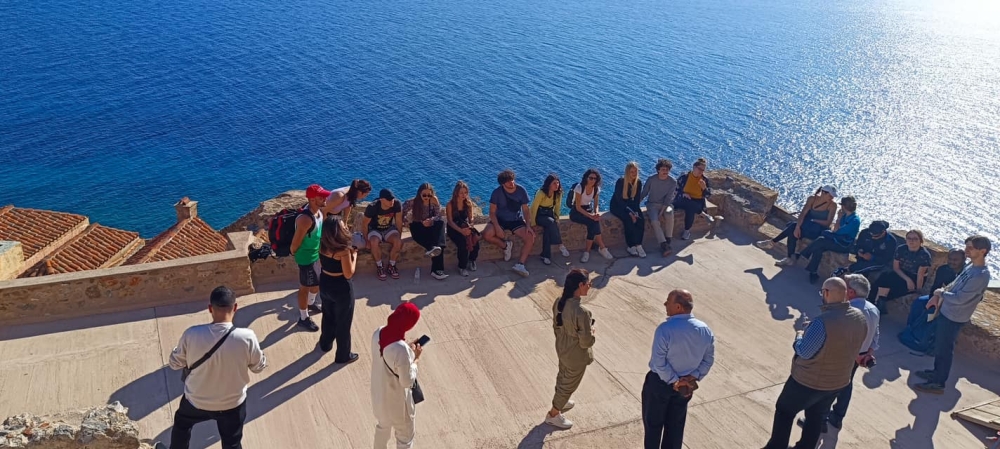 &Phi;&omicron;&iota;&tau;&eta;&tau;έ&sigmaf; &alpha;&pi;ό 9 &chi;ώ&rho;&epsilon;&sigmaf; &sigma;&tau;&eta; &Mu;&omicron;&nu;&epsilon;&mu;&beta;&alpha;&sigma;&iota;ά &sigma;&epsilon; Erasmus &gamma;&iota;&alpha; &tau;&eta;&nu; &epsilon;&nu;&delta;&omicron;&omicron;&iota;&kappa;&omicron;&gamma;&epsilon;&nu;&epsilon;&iota;&alpha;&kappa;ή &beta;ί&alpha;