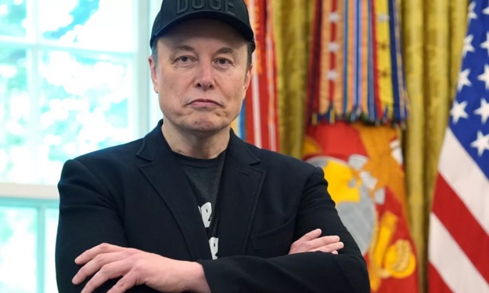 &Kappa;ά&nu;&epsilon;&iota; &laquo;America Party&raquo; &epsilon;&mu;&pi;&nu;&epsilon;&upsilon;&sigma;&mu;έ&nu;&omicron;&sigmaf; &alpha;&pi;ό &Epsilon;&pi;&alpha;&mu;&epsilon;&iota;&nu;ώ&nu;&delta;&alpha; &kappa;&alpha;&iota; &Sigma;&pi;ά&rho;&tau;&eta; &omicron; &Mu;&alpha;&sigma;&kappa;