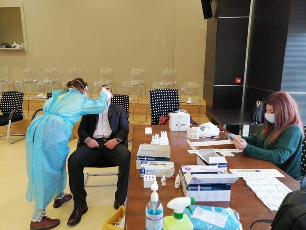 &Alpha;&rho;&nu;&eta;&tau;&iota;&kappa;ά &tau;&alpha; rapid test &sigma;&tau;&eta;&nu; &Pi;&Epsilon; &Lambda;&alpha;&kappa;&omega;&nu;ί&alpha;&sigmaf;