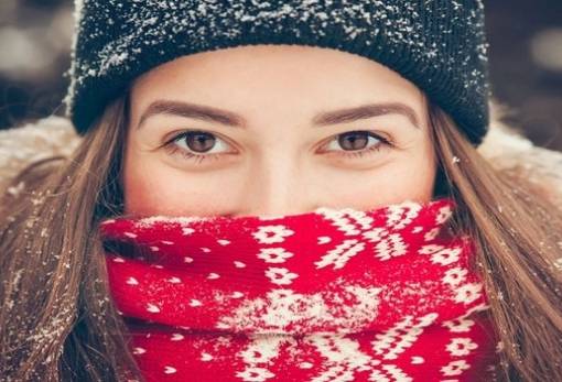 4 tips για να αντέξει η επιδερμίδα σου στο κρύο