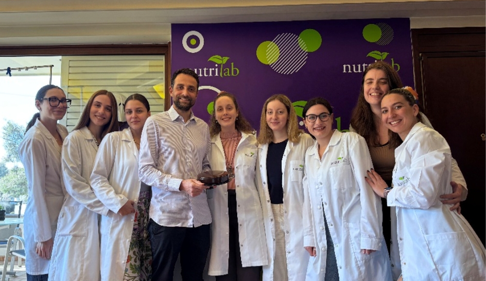 Nutrilab &Sigma;&pi;ά&rho;&tau;&eta;&sigmaf;: &Epsilon;&xi;&alpha;&tau;&omicron;&mu;&iota;&kappa;&epsilon;&upsilon;&mu;έ&nu;&eta; &Delta;&iota;&alpha;&tau;&rho;&omicron;&phi;&iota;&kappa;ή &Upsilon;&pi;&omicron;&sigma;&tau;ή&rho;&iota;&xi;&eta; &gamma;&iota;&alpha; &Kappa;&alpha;&lambda;ύ&tau;&epsilon;&rho;&eta; &Upsilon;&gamma;&epsilon;ί&alpha;