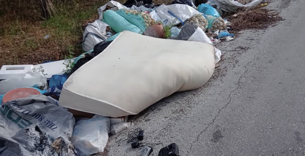 &Delta;&epsilon;&nu; &beta;ά&zeta;&omicron;&upsilon;&nu; &mu;&upsilon;&alpha;&lambda;ό &kappa;&alpha;&iota; &sigma;&upsilon;&nu;&epsilon;&chi;ί&zeta;&omicron;&upsilon;&nu; &alpha;&pi;&tau;ό&eta;&tau;&omicron;&iota;&hellip;