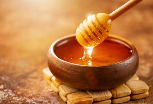 Μέλι, «φάρμακο» για όλα, από τον βήχα μέχρι τον ύπνο