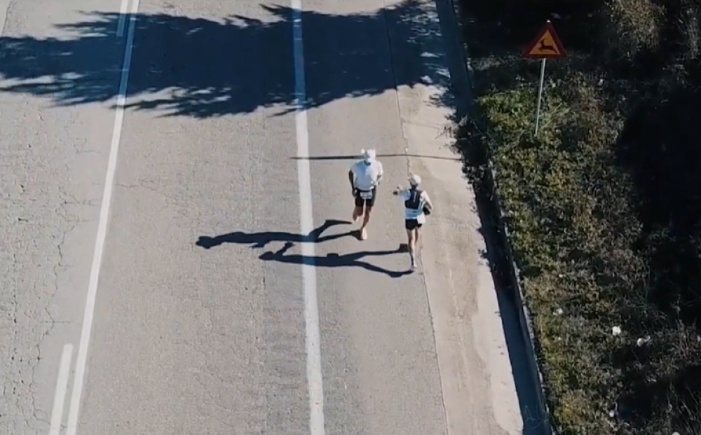 &Alpha;&theta;ή&nu;&alpha;-&Sigma;&pi;ά&rho;&tau;&eta;-&Alpha;&theta;ή&nu;&alpha;: &Omicron; &Alpha;&upsilon;&theta;&epsilon;&nu;&tau;&iota;&kappa;ό&sigmaf; &Phi;&epsilon;&iota;&delta;&iota;&pi;&pi;ί&delta;&epsilon;&iota;&omicron;&sigmaf; &Delta;&rho;ό&mu;&omicron;&sigmaf; &epsilon;&pi;&iota;&sigma;&tau;&rho;έ&phi;&epsilon;&iota;