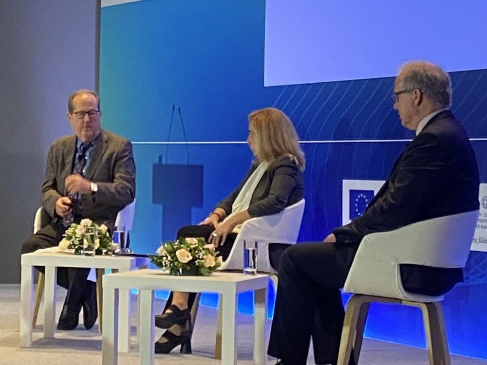 &laquo;&Mu;&epsilon;&tau;&epsilon;&xi;&epsilon;&tau;&alpha;&sigma;&tau;έ&epsilon;&sigmaf;&raquo; &sigma;&tau;&eta;&nu; &kappa;&alpha;&iota;&nu;&omicron;&tau;&omicron;&mu;ί&alpha;