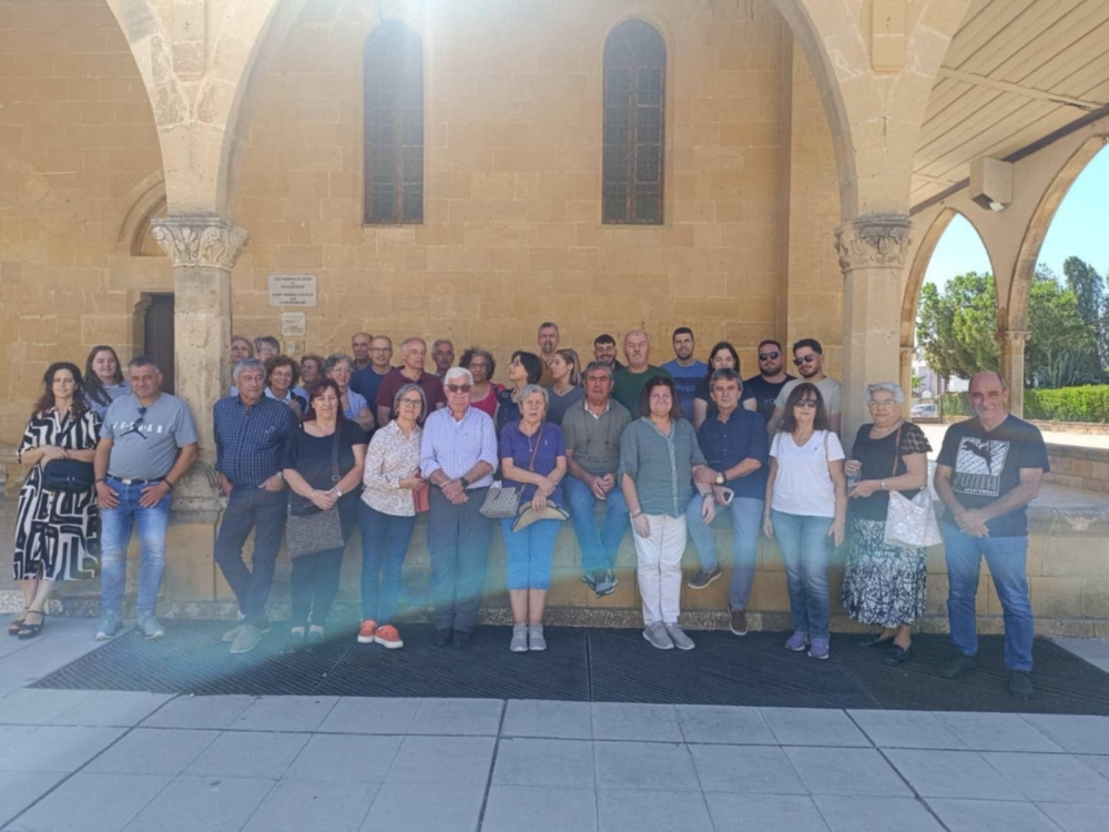 &Tau;&alpha;&xi;ί&delta;&epsilon;&psi;&epsilon; &sigma;&tau;&eta;&nu; &Kappa;ύ&pi;&rho;&omicron; &omicron; &Pi;&omicron;&lambda;&iota;&tau;&iota;&sigma;&tau;&iota;&kappa;ό&sigmaf; &Sigma;ύ&lambda;&lambda;&omicron;&gamma;&omicron;&sigmaf; &Kappa;&lambda;&alpha;&delta;ά