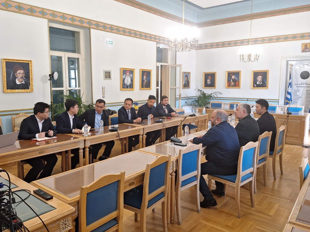 &Kappa;&iota;&nu;&epsilon;&zeta;&iota;&kappa;ό &epsilon;&pi;&epsilon;&nu;&delta;&upsilon;&tau;&iota;&kappa;ό &epsilon;&nu;&delta;&iota;&alpha;&phi;έ&rho;&omicron;&nu; &sigma;&tau;&eta;&nu; &Pi;&epsilon;&lambda;&omicron;&pi;ό&nu;&nu;&eta;&sigma;&omicron; &gamma;&iota;&alpha; &tau;&omicron;&upsilon;&sigmaf; &tau;&omicron;&mu;&epsilon;ί&sigmaf; &epsilon;&nu;έ&rho;&gamma;&epsilon;&iota;&alpha;&sigmaf; &kappa;&alpha;&iota; &tau;&epsilon;&chi;&nu;&omicron;&lambda;&omicron;&gamma;ί&alpha;&sigmaf;