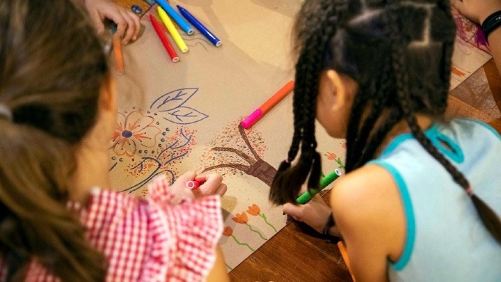 &Mu;&alpha;&zeta;ί &Pi;&alpha;&nu;&epsilon;&pi;&iota;&sigma;&tau;ή&mu;&iota;&omicron; &Pi;&epsilon;&lambda;&omicron;&pi;&omicron;&nu;&nu;ή&sigma;&omicron;&upsilon; &kappa;&alpha;&iota; Unicef &gamma;&iota;&alpha; &tau;&alpha; &delta;&iota;&kappa;&alpha;&iota;ώ&mu;&alpha;&tau;&alpha; &tau;&omega;&nu; &pi;&alpha;&iota;&delta;&iota;ώ&nu;