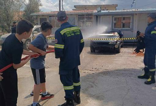 Το Επιχειρησιακό Κέντρο Πολιτικής Προστασίας του Δ. Σπάρτης επισκέφθηκε το 3ο Δημοτικό Σχολείο Σπάρτης