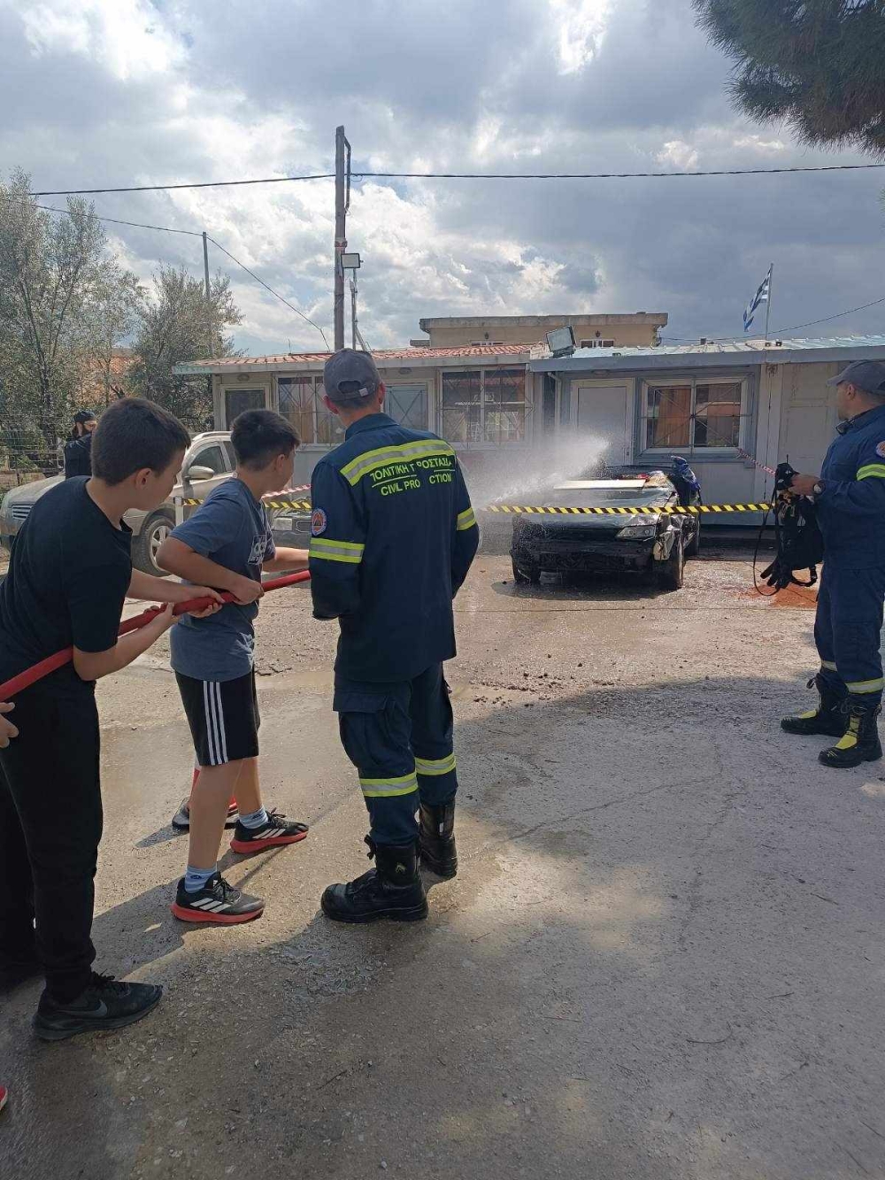 &Tau;&omicron; &Epsilon;&pi;&iota;&chi;&epsilon;&iota;&rho;&eta;&sigma;&iota;&alpha;&kappa;ό &Kappa;έ&nu;&tau;&rho;&omicron; &Pi;&omicron;&lambda;&iota;&tau;&iota;&kappa;ή&sigmaf; &Pi;&rho;&omicron;&sigma;&tau;&alpha;&sigma;ί&alpha;&sigmaf; &tau;&omicron;&upsilon; &Delta;. &Sigma;&pi;ά&rho;&tau;&eta;&sigmaf; &epsilon;&pi;&iota;&sigma;&kappa;έ&phi;&theta;&eta;&kappa;&epsilon; &tau;&omicron; 3&omicron; &Delta;&eta;&mu;&omicron;&tau;&iota;&kappa;ό &Sigma;&chi;&omicron;&lambda;&epsilon;ί&omicron; &Sigma;&pi;ά&rho;&tau;&eta;&sigmaf;