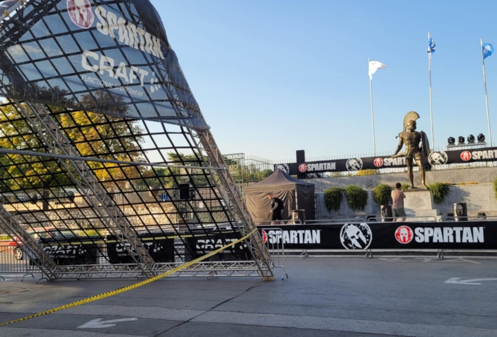 &Epsilon;&kappa;&kappa;ί&nu;&eta;&sigma;&eta; &sigma;&tau;&omicron; &tau;&epsilon;&lambda;&epsilon;&upsilon;&tau;&alpha;ί&omicron; &mu;έ&chi;&rho;&iota; &tau;&omicron; &epsilon;&pi;ό&mu;&epsilon;&nu;&omicron;(;) &laquo;Spartan Race&raquo;