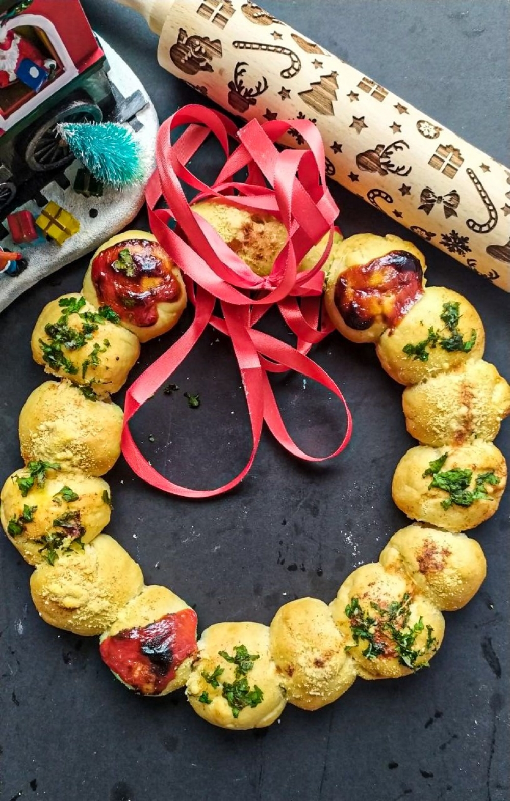 &Mu;&iota;&alpha; &sigma;&upsilon;&nu;&tau;&alpha;&gamma;ή &gamma;&iota;&alpha; &tau;&omicron; &epsilon;&omicron;&rho;&tau;&alpha;&sigma;&tau;&iota;&kappa;ό &tau;&rho;&alpha;&pi;έ&zeta;&iota;: &Sigma;&tau;&epsilon;&phi;ά&nu;&iota; &mu;&epsilon; &sigma;&kappa;&omicron;&rho;&delta;ό&psi;&omega;&mu;&alpha;