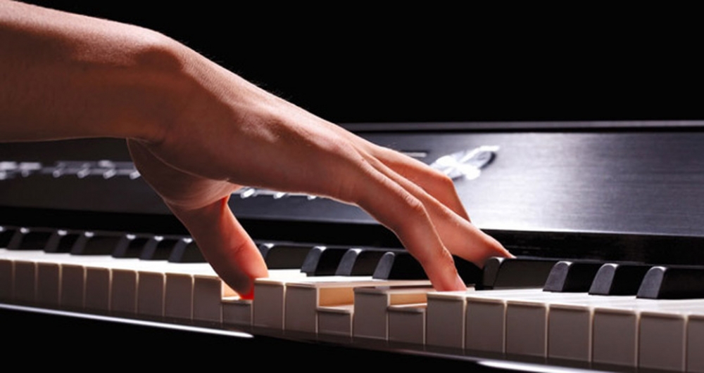 &Sigma;&epsilon;&mu;&iota;&nu;ά&rho;&iota;&omicron; &pi;&iota;ά&nu;&omicron;&upsilon; &mu;&epsilon; &tau;&eta;&nu; &Epsilon;&lambda;. &Mu;&omicron;&upsilon;&zeta;ά&lambda;&alpha; &sigma;&tau;&omicron; &Epsilon;&theta;&nu;&iota;&kappa;ό &Omega;&delta;&epsilon;ί&omicron; &Sigma;&pi;ά&rho;&tau;&eta;&sigmaf;