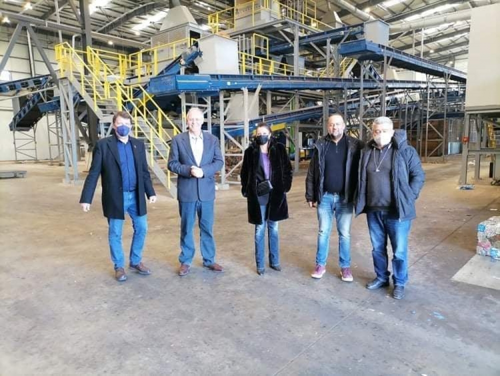 &Sigma;&tau;&eta;&nu; Ή&lambda;&iota;&delta;&alpha; &tau;&alpha; &alpha;&pi;&omicron;&rho;&rho;ί&mu;&mu;&alpha;&tau;&alpha; &tau;&omicron;&upsilon; &Delta;ή&mu;&omicron;&upsilon; &Sigma;&pi;ά&rho;&tau;&eta;&sigmaf;