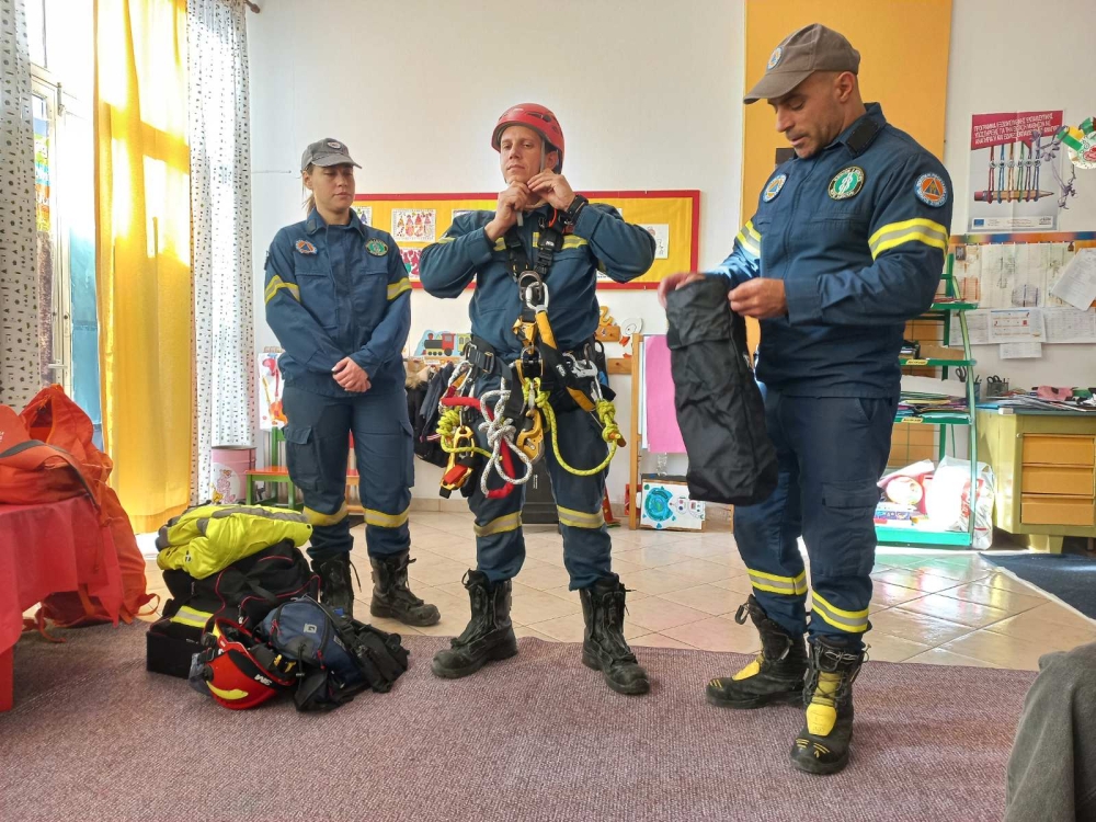 &Mu;&iota;&kappa;&rho;&omicron;ί ή&rho;&omega;&epsilon;&sigmaf; &sigma;&epsilon; &alpha;&pi;&omicron;&sigma;&tau;&omicron;&lambda;ή &pi;&rho;ό&lambda;&eta;&psi;&eta;&sigmaf; &sigma;&tau;&omicron; 7&omicron; &Nu;&eta;&pi;&iota;&alpha;&gamma;&omega;&gamma;&epsilon;ί&omicron; &Sigma;&pi;ά&rho;&tau;&eta;&sigmaf;