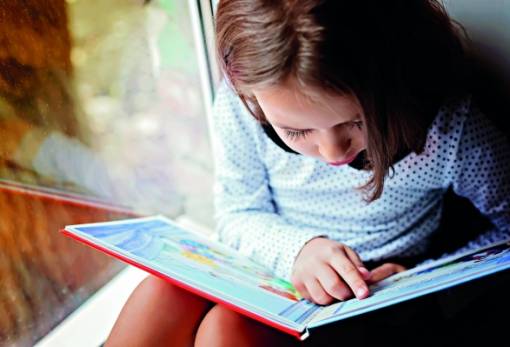 «Διαδρομές ανάγνωσης… άκουσε, δες, μάθε, γέλα»