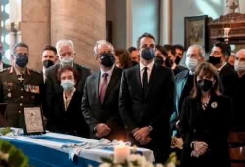 Ύστατο «χαίρε» στη Μαριέττα Γιαννάκου (ΦΩΤΟ)