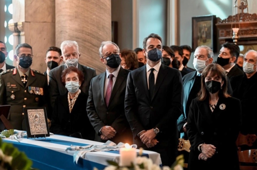 Ύ&sigma;&tau;&alpha;&tau;&omicron; &laquo;&chi;&alpha;ί&rho;&epsilon;&raquo; &sigma;&tau;&eta; &Mu;&alpha;&rho;&iota;έ&tau;&tau;&alpha; &Gamma;&iota;&alpha;&nu;&nu;ά&kappa;&omicron;&upsilon; (&Phi;&Omega;&Tau;&Omicron;)