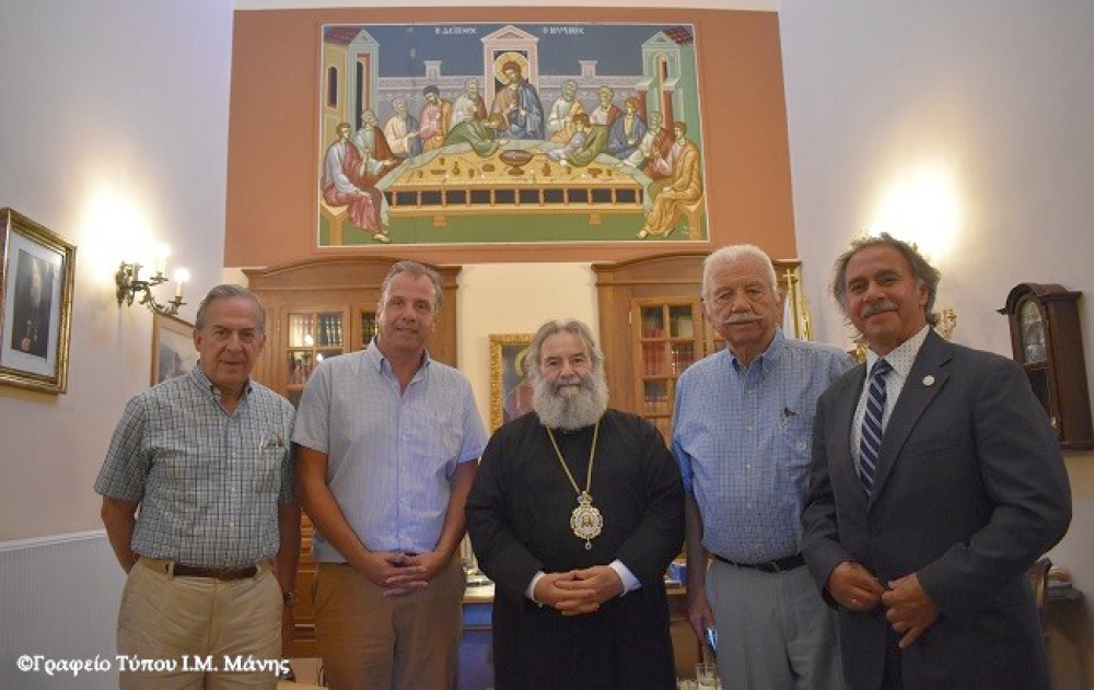 &Omicron;&iota; &Lambda;ά&kappa;&omega;&nu;&epsilon;&sigmaf; &omicron;&mu;&omicron;&gamma;&epsilon;&nu;&epsilon;ί&sigmaf; &sigma;&tau;&omicron; &pi;&lambda;&epsilon;&upsilon;&rho;ό &tau;&eta;&sigmaf; &Mu;&eta;&tau;&rho;ό&pi;&omicron;&lambda;&eta;&sigmaf; &Mu;ά&nu;&eta;&sigmaf;