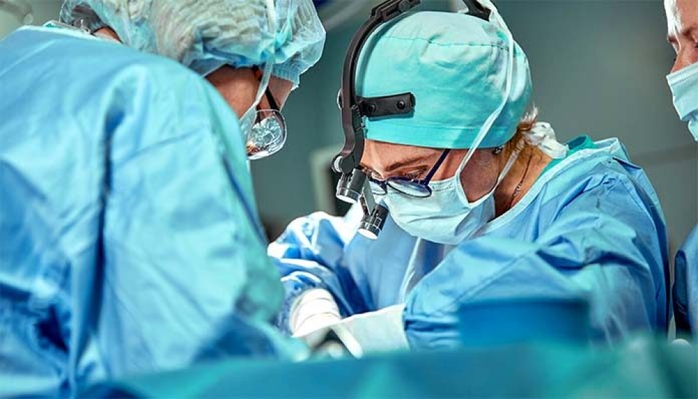 &laquo;&Lambda;&iota;&gamma;ό&tau;&epsilon;&rho;&epsilon;&sigmaf; &omicron;&iota; &epsilon;&pi;&iota;&pi;&lambda;&omicron;&kappa;έ&sigmaf; &kappa;&alpha;&iota; &omicron;&iota; &theta;ά&nu;&alpha;&tau;&omicron;&iota;&raquo; &sigma;&epsilon; &alpha;&sigma;&theta;&epsilon;&nu;&epsilon;ί&sigmaf; &pi;&omicron;&upsilon; &chi;&epsilon;&iota;&rho;&omicron;&upsilon;&rho;&gamma;ή&theta;&eta;&kappa;&alpha;&nu; &alpha;&pi;ό &gamma;&upsilon;&nu;&alpha;ί&kappa;&epsilon;&sigmaf;