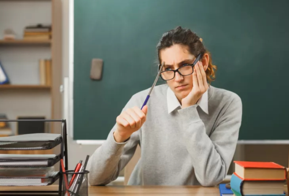 &Alpha;&nu;&alpha;&pi;&lambda;&eta;&rho;&omega;&tau;έ&sigmaf;: &Kappa;&alpha;&iota; &nu;έ&omicron; &laquo;&kappa;ύ&mu;&alpha;&raquo; &pi;&alpha;&rho;&alpha;&iota;&tau;ή&sigma;&epsilon;&omega;&nu; &delta;&upsilon;&sigma;&kappa;&omicron;&lambda;&epsilon;ύ&epsilon;&iota; &tau;&eta;&nu; &pi;&lambda;ή&rho;&omega;&sigma;&eta; &tau;&omega;&nu; &kappa;&epsilon;&nu;ώ&nu; &sigma;&tau;&alpha; &sigma;&chi;&omicron;&lambda;&epsilon;ί&alpha;