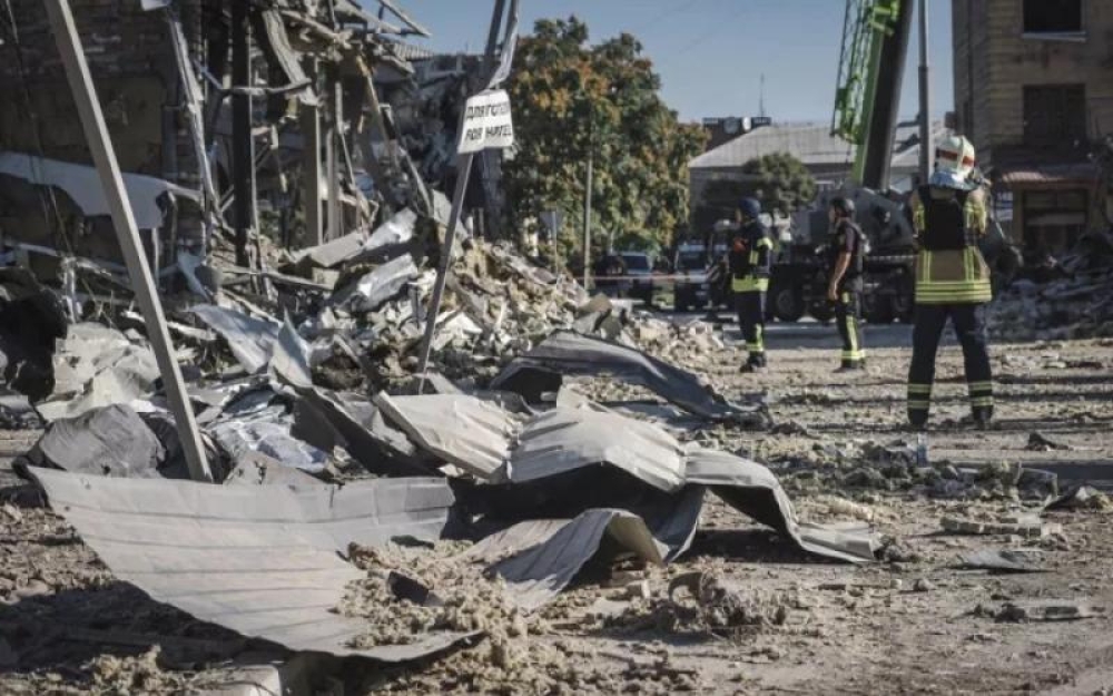 &Pi;&epsilon;&rho;&iota;&beta;&alpha;&lambda;&lambda;&omicron;&nu;&tau;&iota;&kappa;ή &laquo;&beta;ό&mu;&beta;&alpha;&raquo; &omicron; &pi;ό&lambda;&epsilon;&mu;&omicron;&sigmaf; &Rho;&omega;&sigma;ί&alpha;&sigmaf; &mu;&epsilon; &tau;&eta;&nu; &Omicron;&upsilon;&kappa;&rho;&alpha;&nu;ί&alpha;